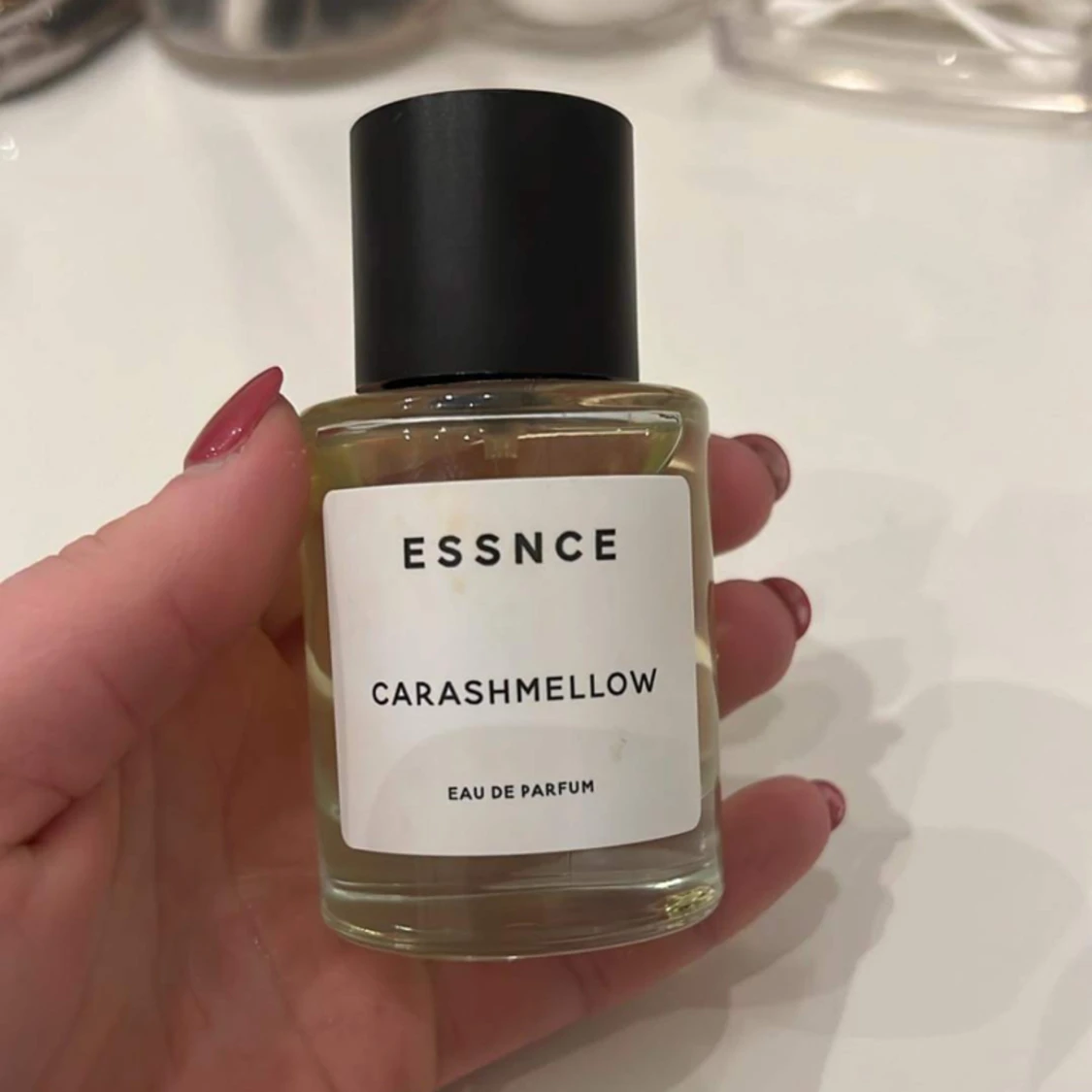 Essnce carasmellow