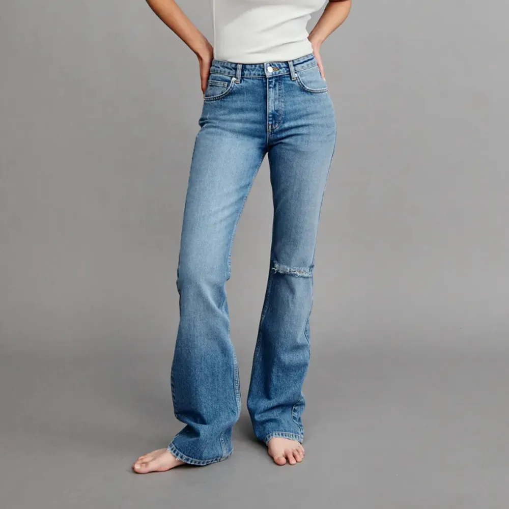 Jeans från Gina Tricot sån jag säljer då jag inte tycker att de passar mig. De är i mycket bra skick! 💕. Jeans & Byxor.