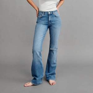 Jeans från Gina Tricot sån jag säljer då jag inte tycker att de passar mig. De är i mycket bra skick! 💕
