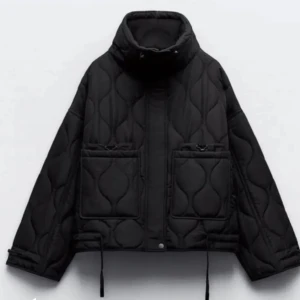 Zara jacka - Säljer min svarta zara jacka som är sparsamt använd! ❤️ pris kan diskuteras 