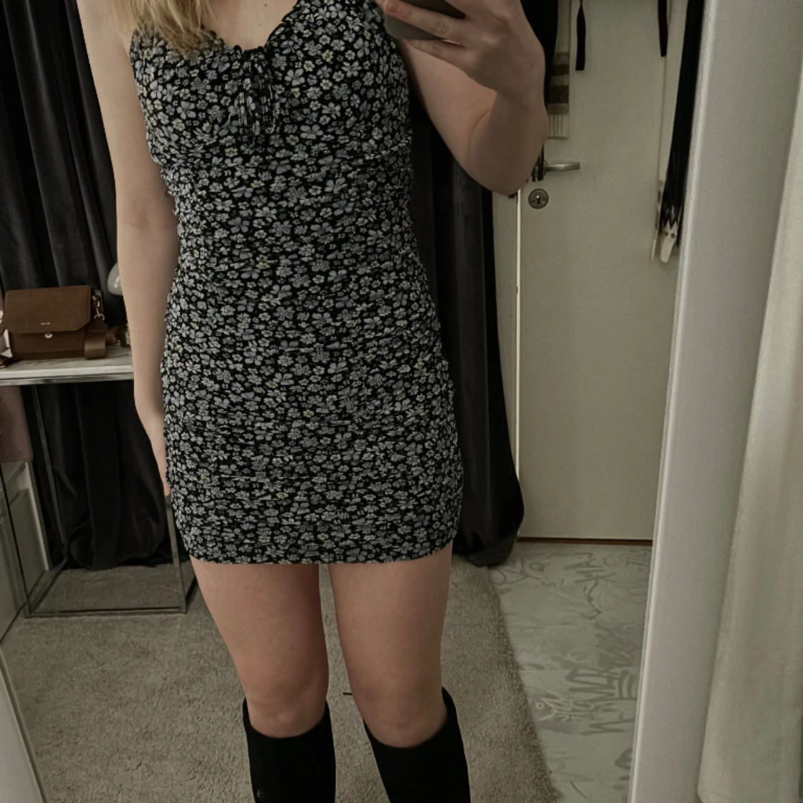 Blommig Mesh-klänning