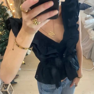 Topp - SUPER snygg topp❣️❣️tryck gärna köp nu!!