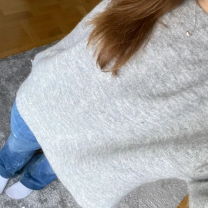 grå stickad tröja  - Grå stickad tröja från gina tricot i stl S nyskick🥰🥰 köpt för 399 säljee för 150