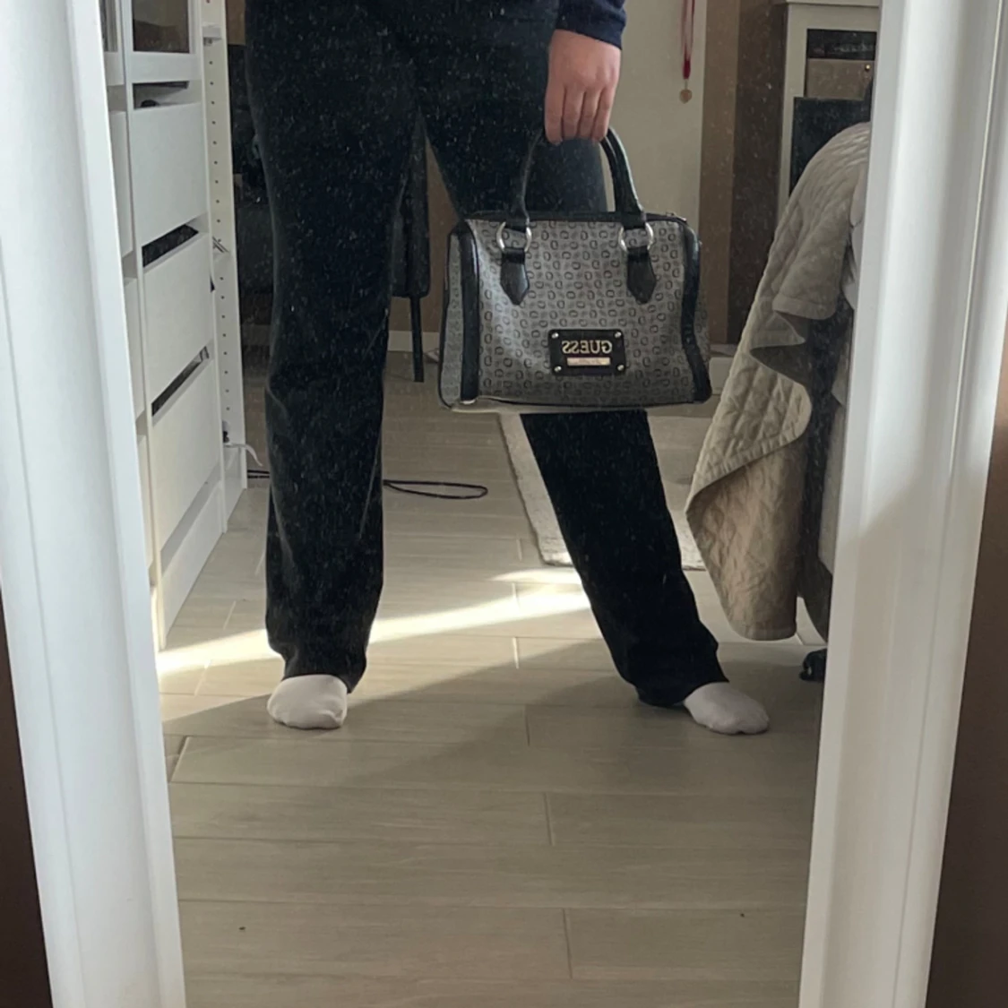 En äkta guess väska - 90