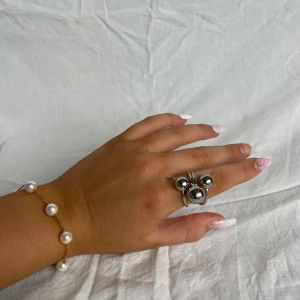 Ring  - Säljer min stainlessme ring pågrund av att den inte kommer till användning  Nypris 250kr säljer för 100kr💕🌸 Skriv i dm vid frågor🫶