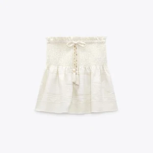 Zara kjol  - Slutsåld Zara kjol☺️ kom privat för fler bilder 