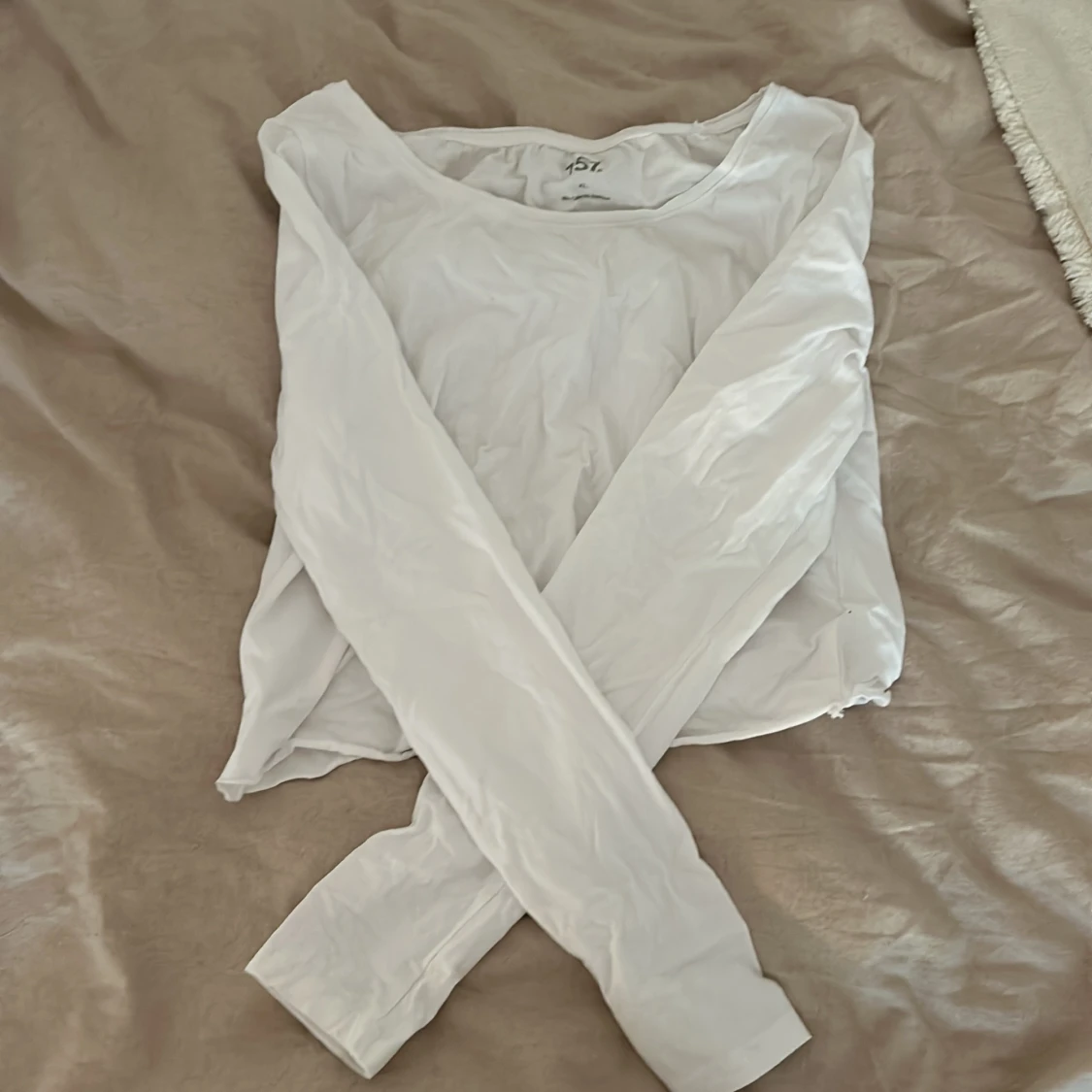 Vit långärmad t-shirt 