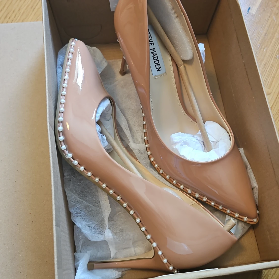 STEVE MADDEN classy heels beige pärlor helt nya