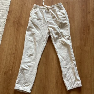 Zara Linnebyxor  - Helt oanvända, köpte och va it så nöjd i slutändan. 