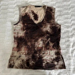 y2k linne - fin linne med cool mönster o motiv. bra skick 🥰