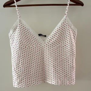 Linne med hjärtan - Söt topp från brandy. Toppen skick, använd en gång. ❤️