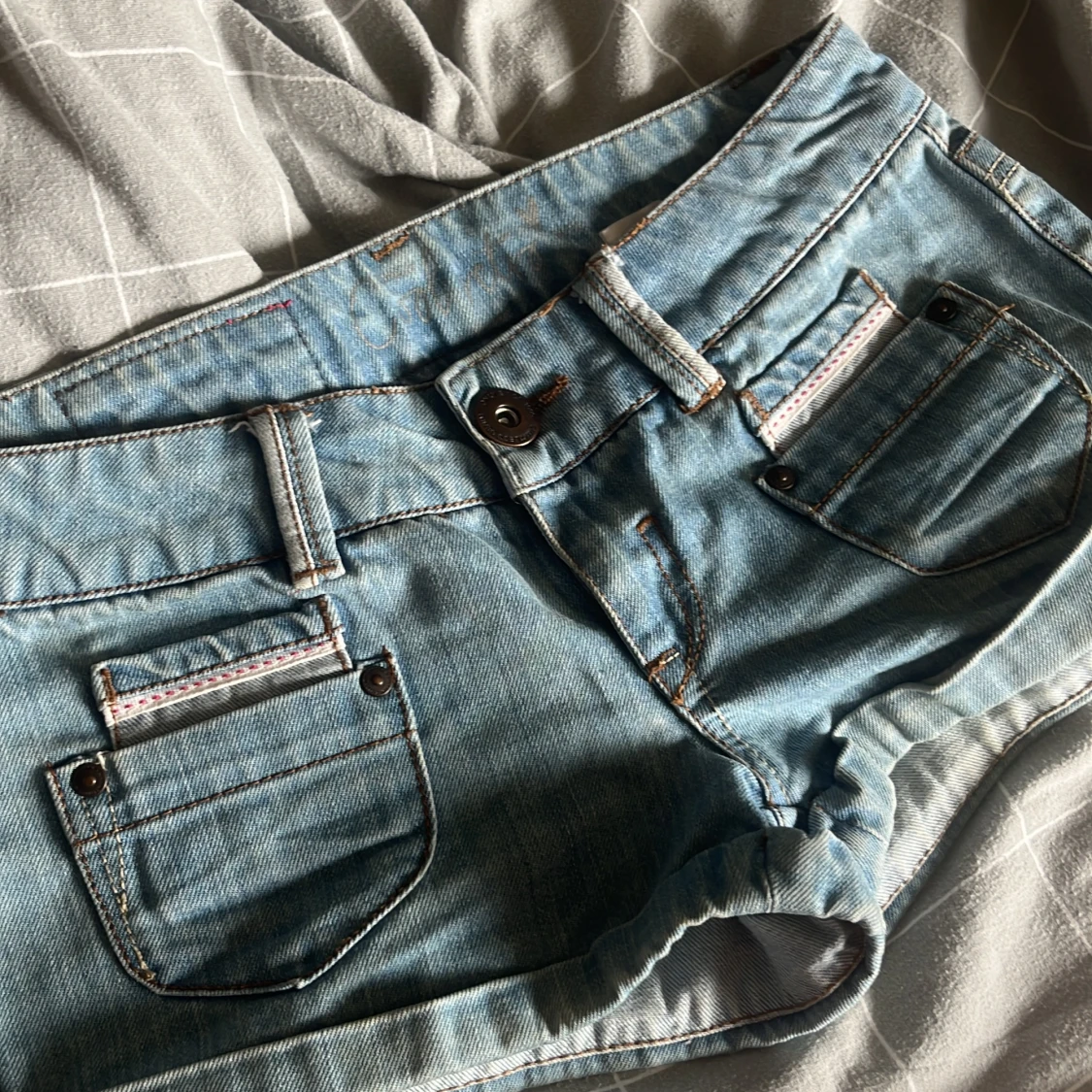 Unika lowwaist Stockholmsstil bootcut only jeans shorts  - 90