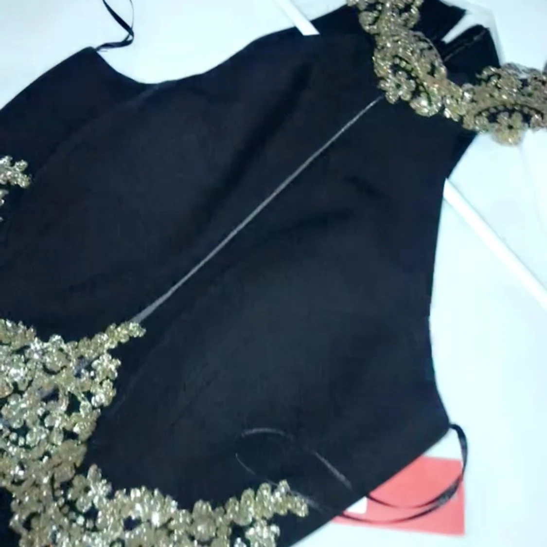 Svart festklĂ€nning đ€