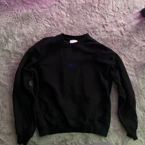 VAILENT Tröja - Bra skick 8-10