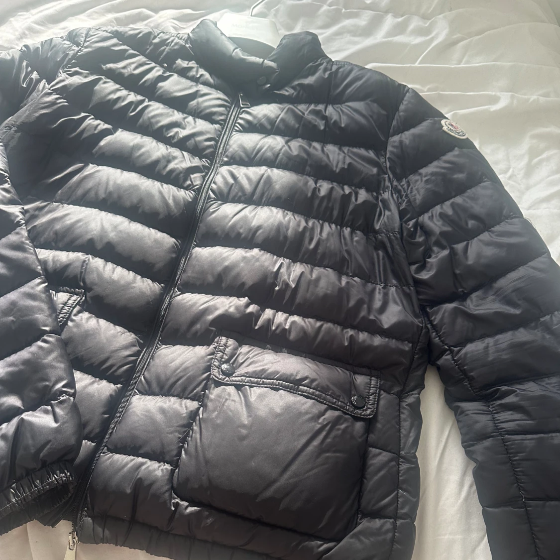 Moncler svart  - 90