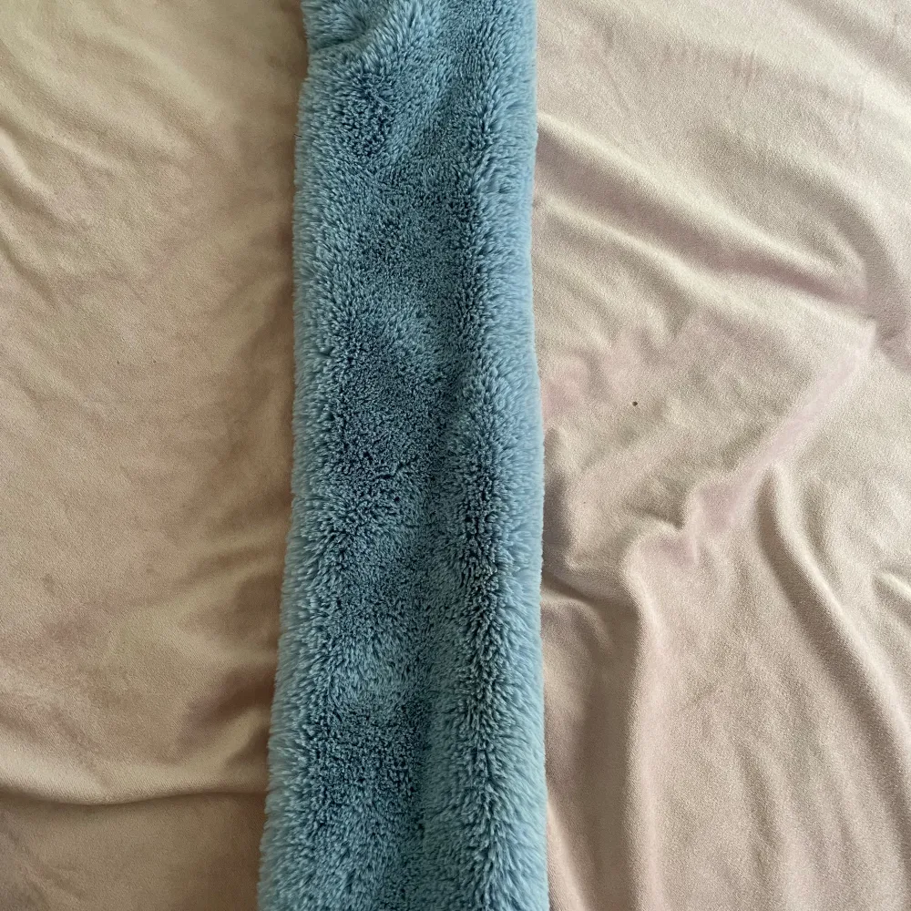 Jätte mysig ljusblå halsduk från Åhléns 💞. Övrigt.