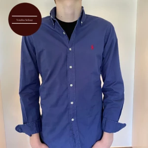 Polo Ralph Lauren Skjorta - Säljer denna väldigt eftertraktade skjortan från Polo Ralph Lauren för endast 399!kr🤩| super bra skick utan defekter! | skriv vid frågor och funderingar!😁