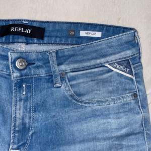 Replay jeans i storlek 29/32🔥 Skick-9,5/10 Nypris-1000 Mitt pris-249! Kom privat för frågor eller funderingar!🙌