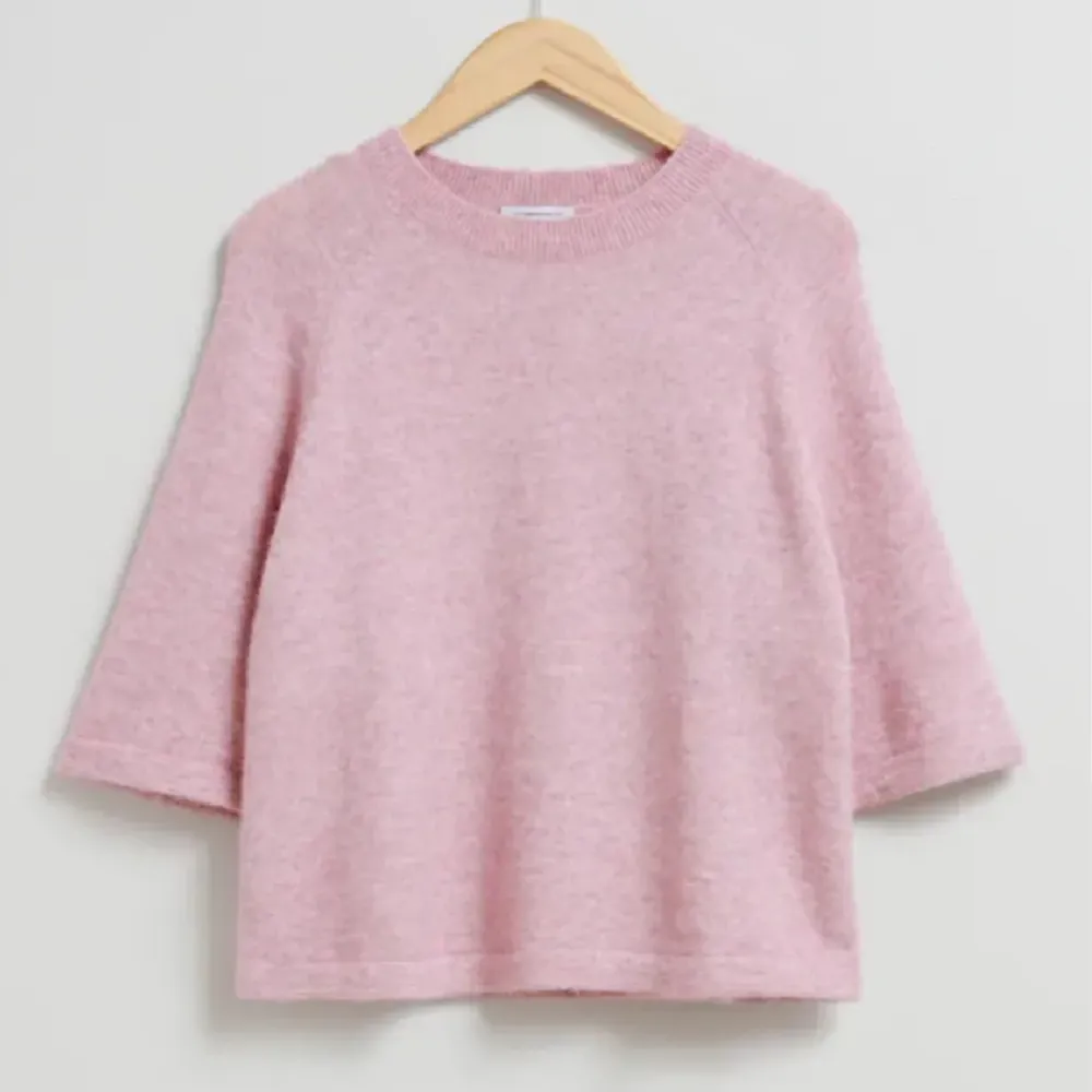 INTRESSEKOLL!🙌🏼 på min ljusrosa trekvarts-tröja  i strl XS i nyskick 💗 säljer för ett rimligt pris💞💕. Tröjor & Koftor.