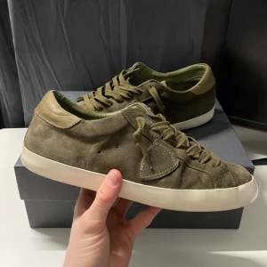 Philippe model - Philippe model skor | Storlek 42 passar även 42,5 | Jättefint skick utan några defekter | Nypris 3900 | Mitt pris endast 2099