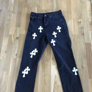 Chrome hearts jeans - Aldrig använda storlek 32 men passar som 30