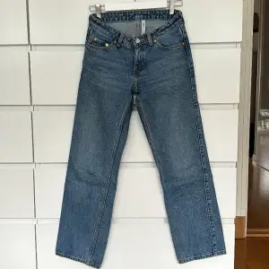 Weekday jeans Arrow i använt skick