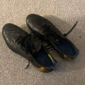 Fotbollskor, Adidas Copa Sense.1 - Storlek 42 /23 i bra skick. FG dobbar och skon är gjord av mjukt läder som passar foten bra. Kostar runt 2300 som ny! 