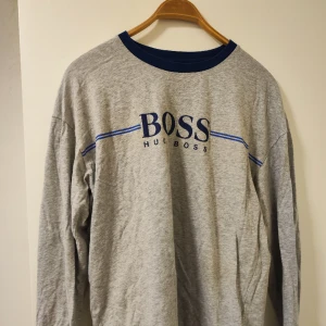 Hugo Boss Långared tröja  - Hugo Boss Långared tröja  Strl XL