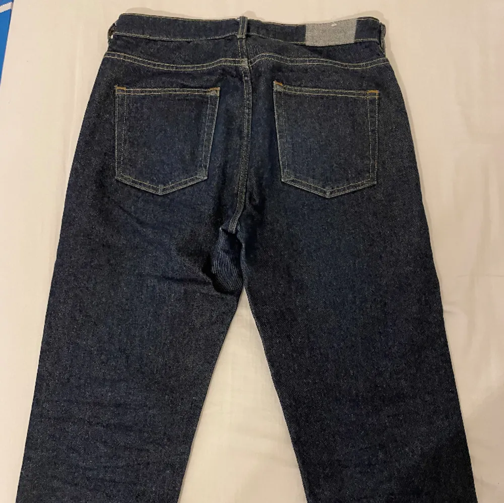 Skitsnygga karve jeans, köpta på carlings för 800. Inga defekter, priset kan diskuteras.. Jeans & Byxor.