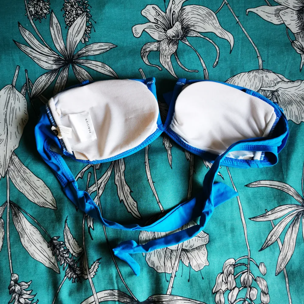 Bikini from Rahua size XS. Fits super nice. Excellent quality. New without tag. Övrigt.
