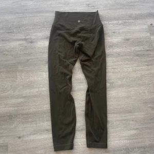 Lululemon tights align stl4 - Lululemon tights stl 4 