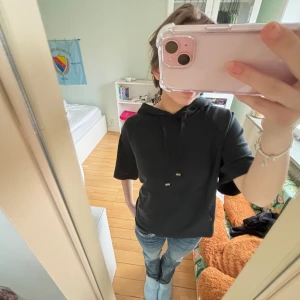 Soyaconcept tröja  - Tror jag säljer den här helt slutsålda fina tröjan från Soyaconcept då jag aldrig använd den sen jag köpte den😁😁 Org. pris är 499 och lappen är kvar!!🩷🩷Skriv för fler bilder eller frågor🩷