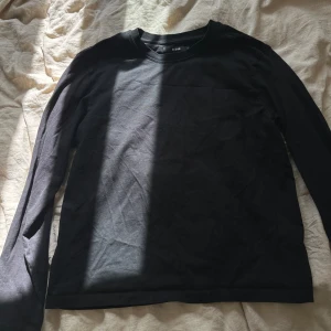 Långärmad tröja BIKBOK - Långärmad tröja från bikbok, använd fåtal gånger. Storlek S