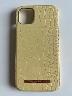 Ideal of sweden skal🌷 - Säljer detta coola mobilskal från Ideal of sweden💘liten springa i ena hörnet men inte märkbart🌷ordinarie pris 400 kr. Skriv privat för frågor!