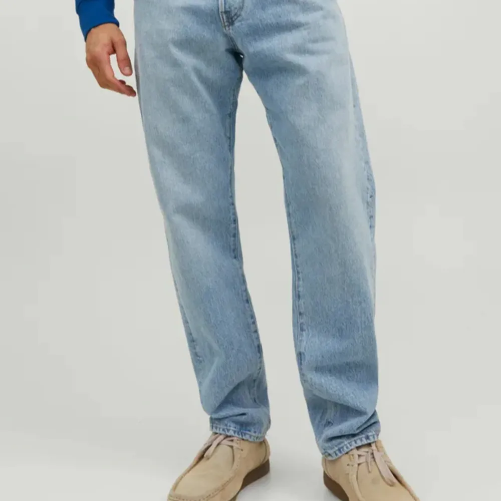 Säljer nu mina jack and Jones jeans i 10/10 skick (aldrig använda). De kostar 600kr nypris och är som helt nya. Bara att skriva om ni har några funderingar. Mvh Liam. Jeans & Byxor.