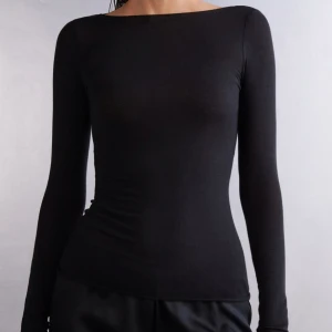 intimissimi tröja - Säljer nu min intimissimi tröja i storlek s då den inte kommer till använding. Den är ny och använd fåtal gånger. 