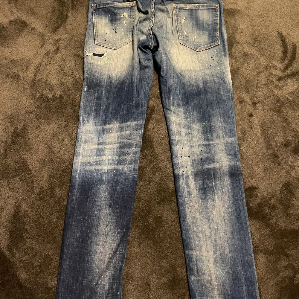 Säljer dessa par jeans. Mycket bra skick på dem. Storlek 48. Kan träffas i göteborg eller fraktas. Vid köp kontakta! . Jeans & Byxor.