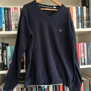 Gant tröja - St S snygg,trendig tröja utan skador eller liknande skriv vid frågor