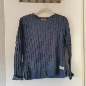 Odd molly tröja  - Odd molly tröja Storl 1 Katt finns i hemmet 