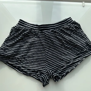 Pyjamasshorts  - Supersköna pyjamasshorts från h&m