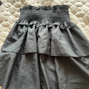 kjol - aldrig använd, stretch så passar xs-m🩷