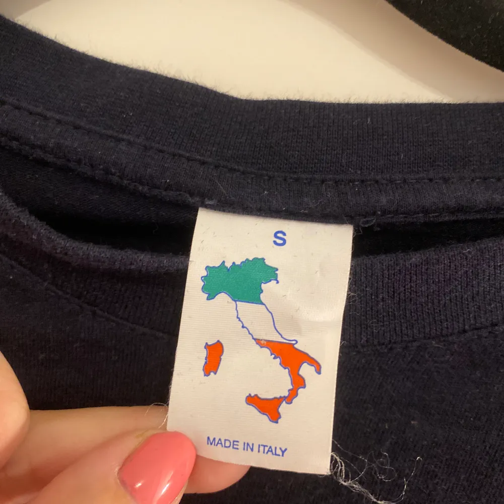 T-shirt med Italien tryck💗storlek s. T-shirts.