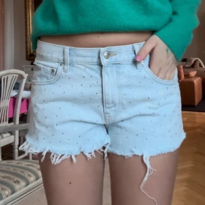 Snygga jeansshorts!! - Supersnygga i nyskick!