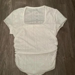 Vit t-shirt - Aldrig använd 