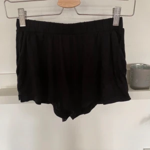 Shorts - Mjuka shorts 