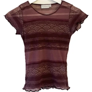 Mesh top - Mesh top med coolt nästet. Vintage Hennes