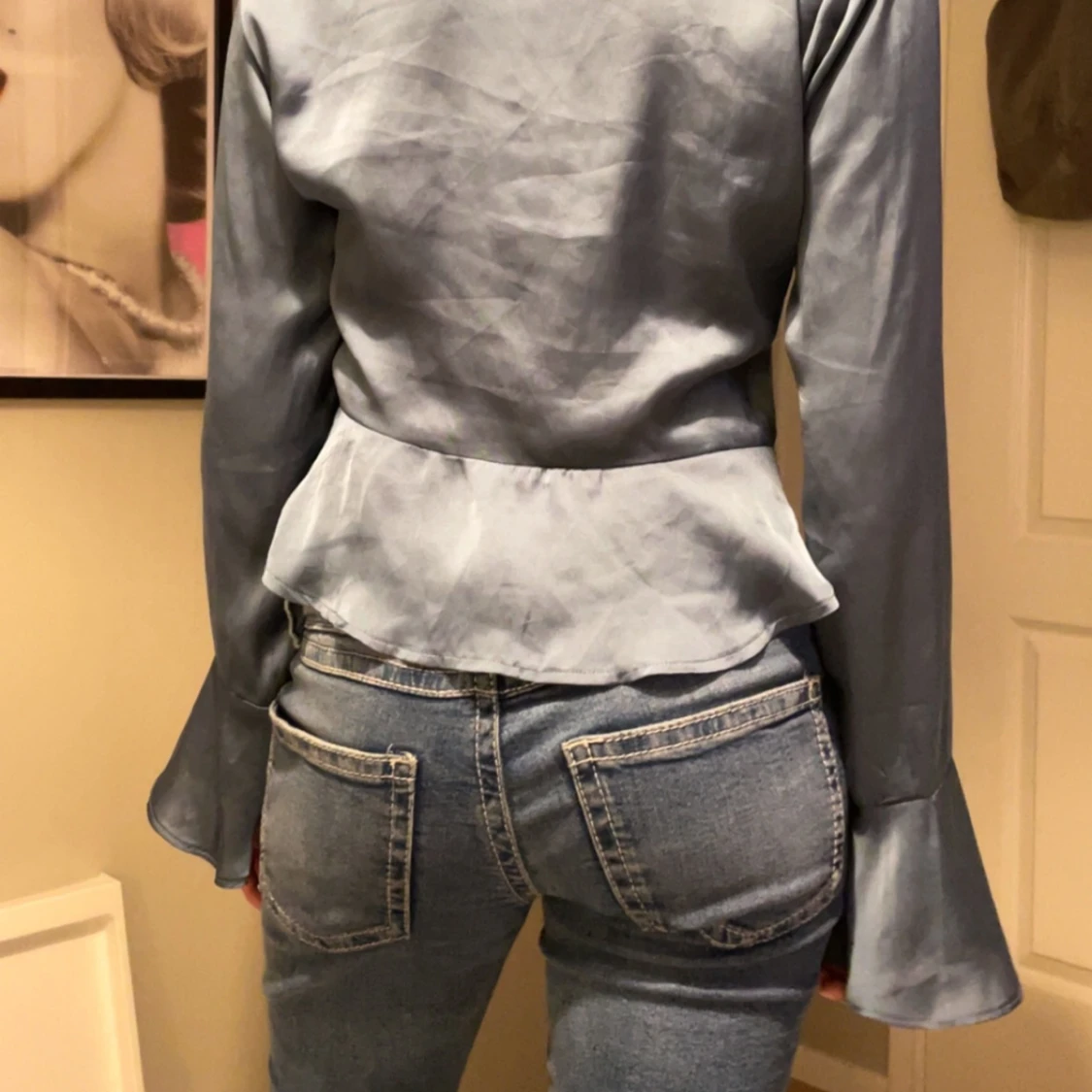 Blå volangblus - 91