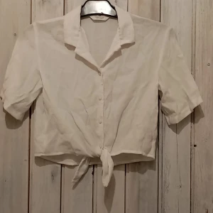 Blus - Jättebra skick, använd 1 gång Genomskinlig 