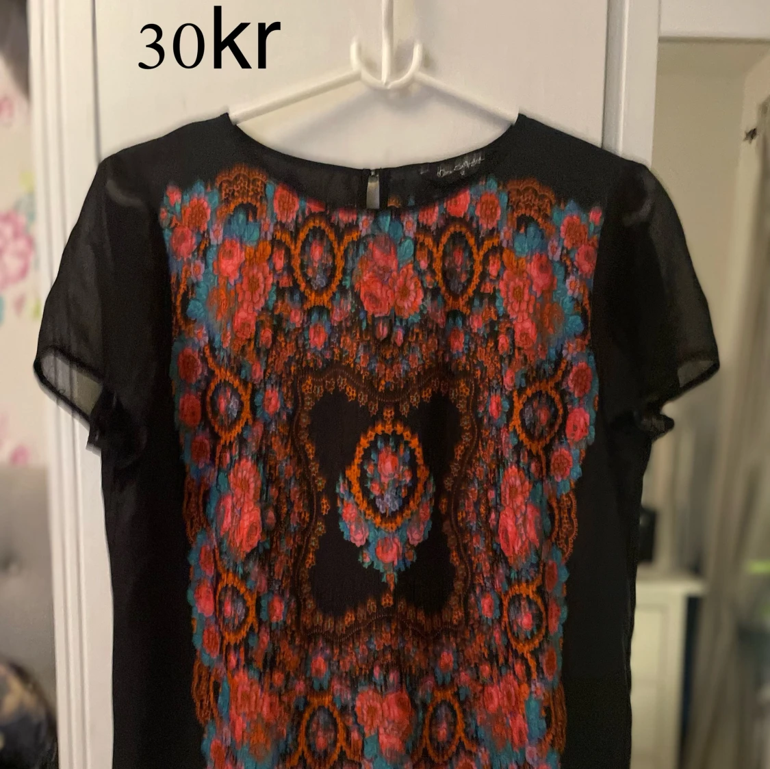 Sparsamt använda toppar/jackor - 93