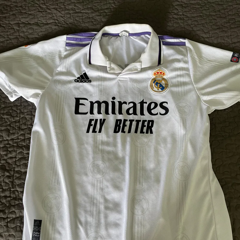 22/23 Karim Benzema Jersey, använt runt 3 gånger. Sportswear.